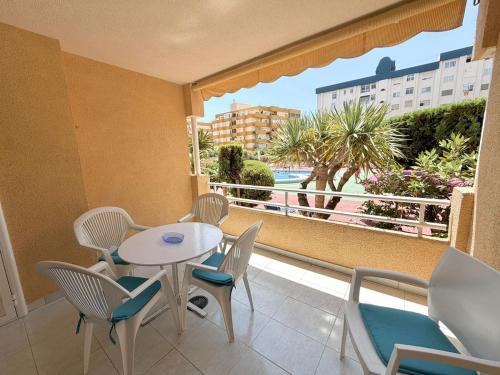 apartamento acogedor con piscinas