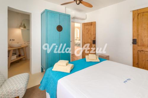 Elegant villa with private pool in Quarteira