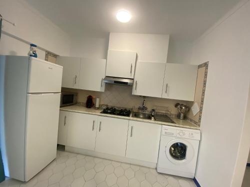 Cosy Apartment in Portimão with Balcony and Sea View - 9 m²