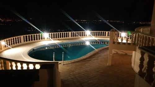 Elegant family house in Loulé with private pool