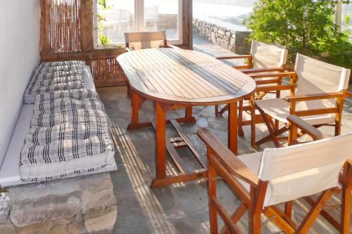Charming House in Paros, 90 m² with Shared Pool