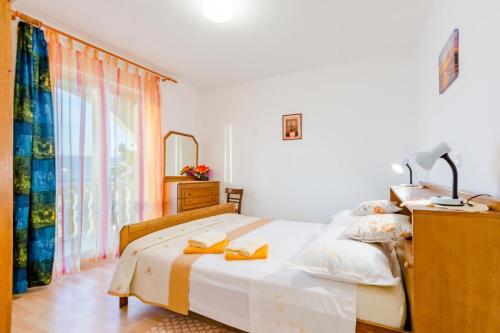 Charming apartment with private pool in Mastrinka - 98 sqm