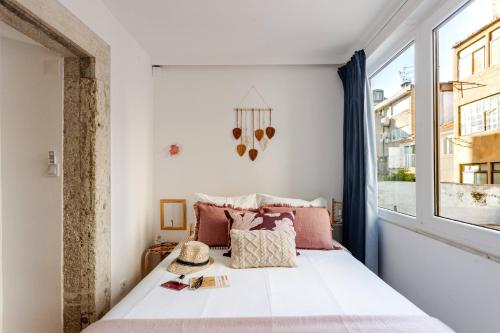 ALCAIDE - 1 bedroom apt in Santa Catarina - with balcony and fast wifi