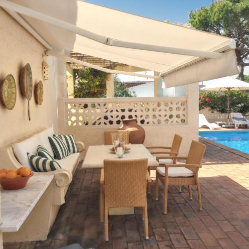 Elegant Villa in Vilamoura with Private Pool