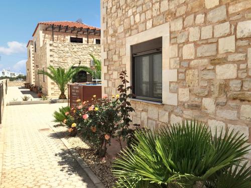 Charming House in Chersonissos with Mountain View