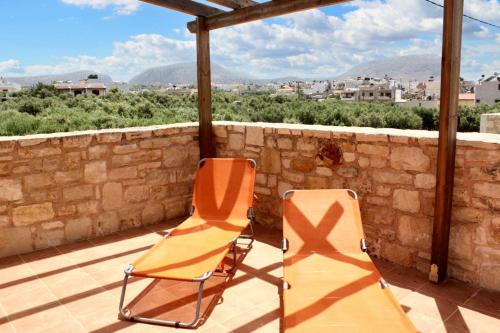 Charming House in Chersonissos with Mountain View