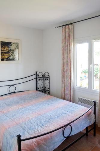 Maison conviviale avec vue sur la montagne à Sainte-Maxime