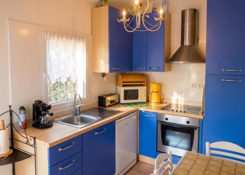 Maison conviviale avec vue sur la montagne à Sainte-Maxime
