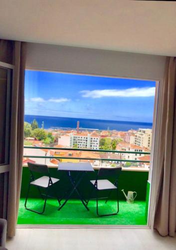 Modern apartment in Funchal with sea view 70 m²