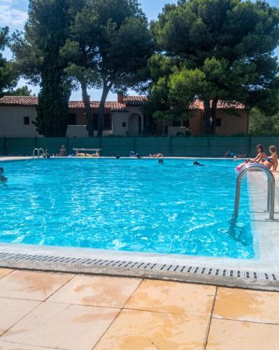 Charmant appartement avec piscine partagée à Agde