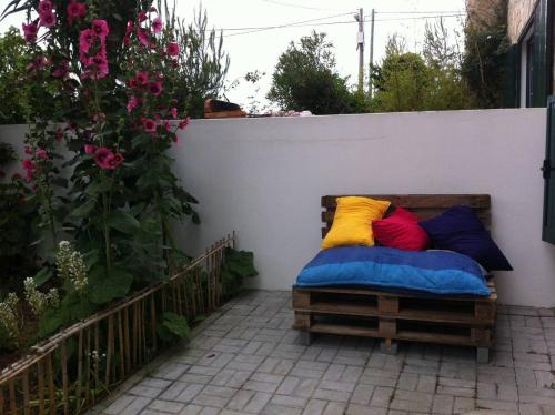 Charming House in Nazaré with Fireplace
