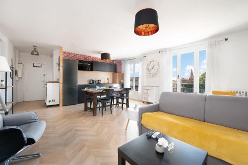 T3 vue canal & clocher et parking, Toulouse centre
