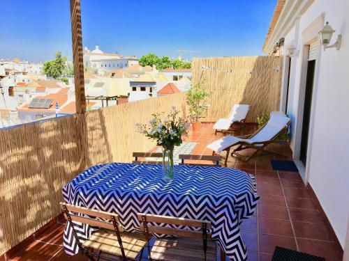 Comfortable Apartment Tavira + Terrace