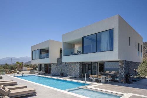 MT7 Panoramic Sea View Villa, By IdealStay Experience