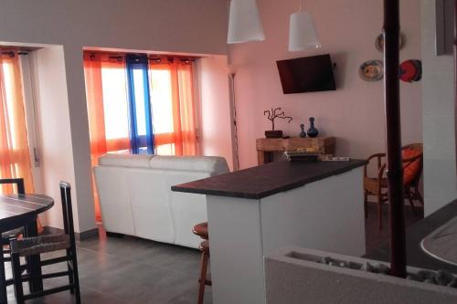 Comfortable apartment in Praia da Rocha 70 m² with sea view 4 pers