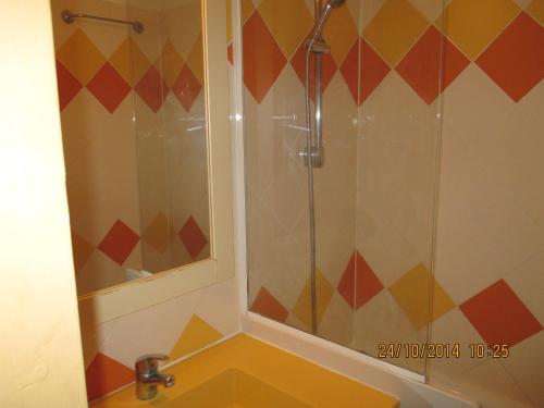 Studio moderne avec balcon - Saint-Raphaël - 25 m² - Parking