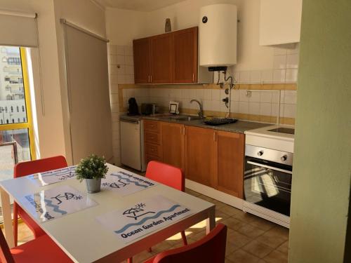 Charming apartment with balcony in Portimão, 55 sqm, pool view