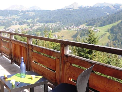 Chalet charmant aux Gets avec vue sur montagne et cheminée