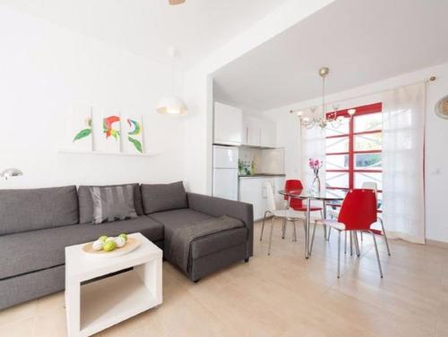 Charming Bungalow in Maspalomas with Shared Pool