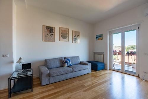 Central Apt Parking – by Viva Domus