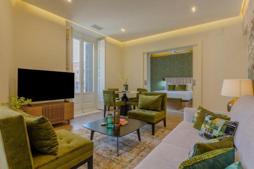 Premium Renovated Apartment in Central District