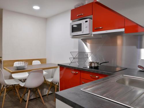 Appartement rénové proche des pistes avec balcon