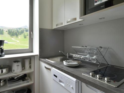 Studio divisible lumineux, proche pistes, balcon, animaux admis