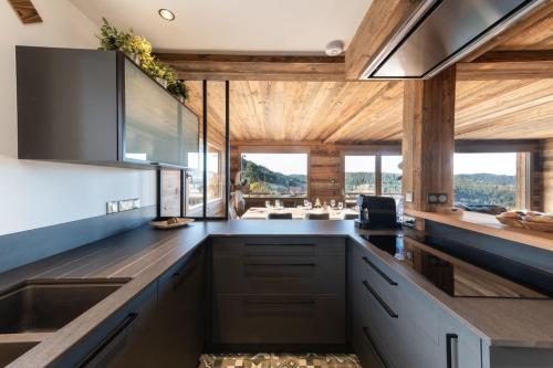 La Cabane des Oursons Family Chalet with Hot Tub