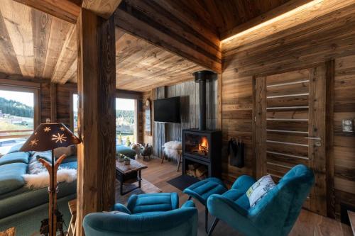 La Cabane des Oursons Family Chalet with Hot Tub