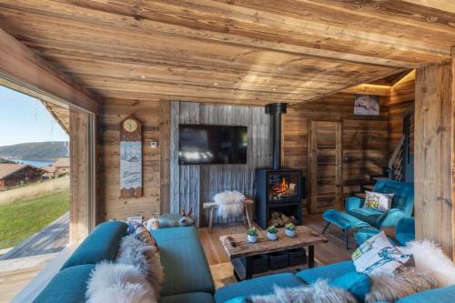 La Cabane des Oursons Family Chalet with Hot Tub
