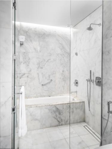 The Hotel Galleria Jeddah, Curio Collection by Hilton