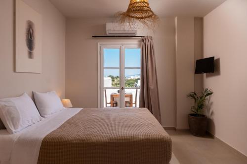 Легло или легла в стая в Cycladic Charm
