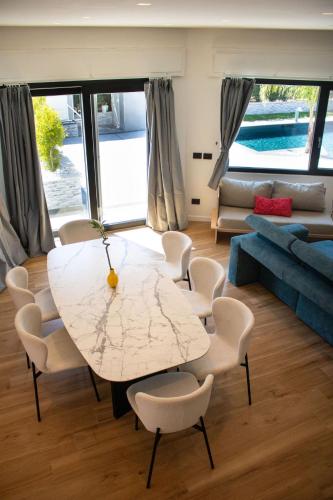 Villa Isabel con piscina moderna e area benessere