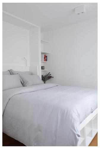 Air Cond Architect pied-a-terre in Charonne Bastille