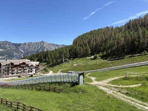 Appartement skis aux pieds Les Orres 1800, balcon - FR-1-322-702