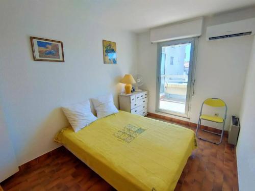 Agréable Appartement 3 Pièces avec Terrasse et Parking à Canet-Port