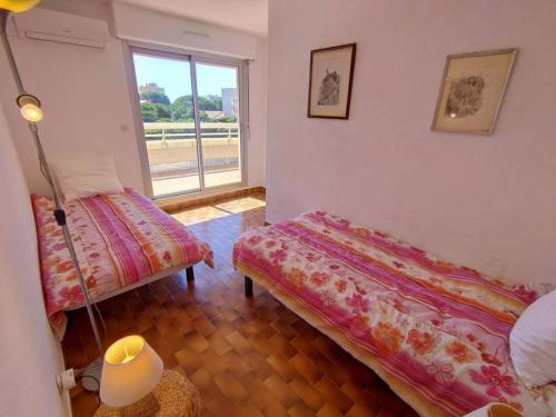 Agréable Appartement 3 Pièces avec Terrasse et Parking à Canet-Port