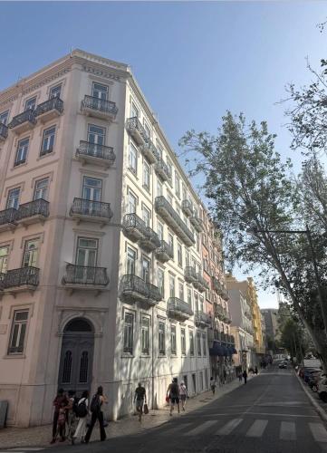 Elegant T2 next to Av Liberdade