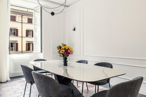 AT 203 - NEW and spacious designer apartment near the Vatican
