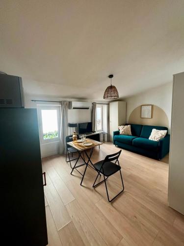 - Beautiful apartment 5 min from la Promenade des Anglais -