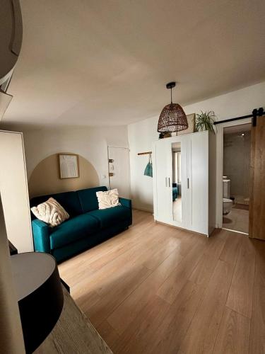 - Beautiful apartment 5 min from la Promenade des Anglais -