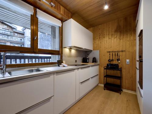 Appartement d'Exception au Front de Neige - Balcon Panoramique, Services Inclus