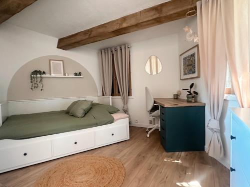 Studio 4 personnes avec terrasse, piscine et tennis