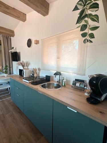 Studio 4 personnes avec terrasse, piscine et tennis