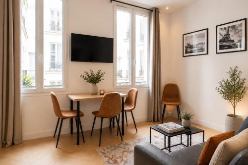 TheBlueStay 350 - Stunning Apt in République