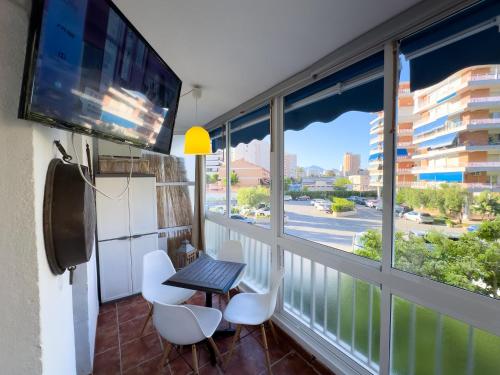 Apartamento San Juan Playa con piscina, zonas verdes y pistas deportivas