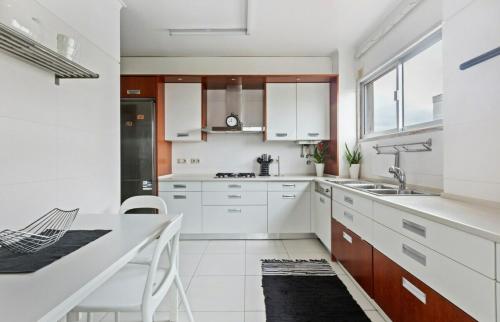 Spacious 3 Bedroom Apartment in Lisbon