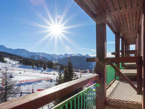 Appartement rénové 3 pièces, ski aux pieds, balcon