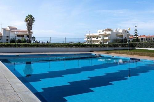 1 bed - Sleeps 4 - 5 Min Beach - Pool - AirCon