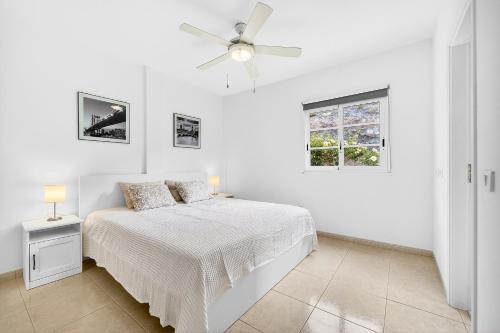 Apartment with private pool